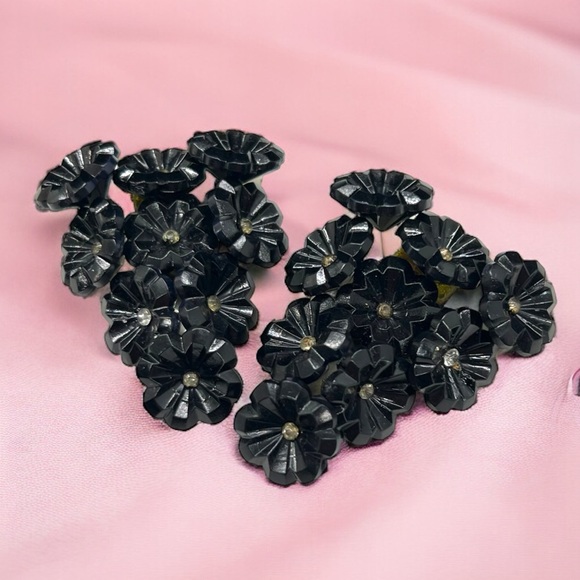 Fabulous Vintage Black Celluloid 3D Flower & Rhinestone Fur/Dress Clips - Picture 2 of 8